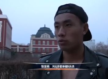 我朋友的两个母亲