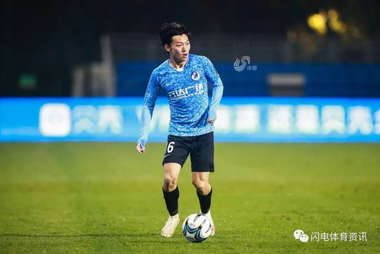 三上悠亚与上司在办公室